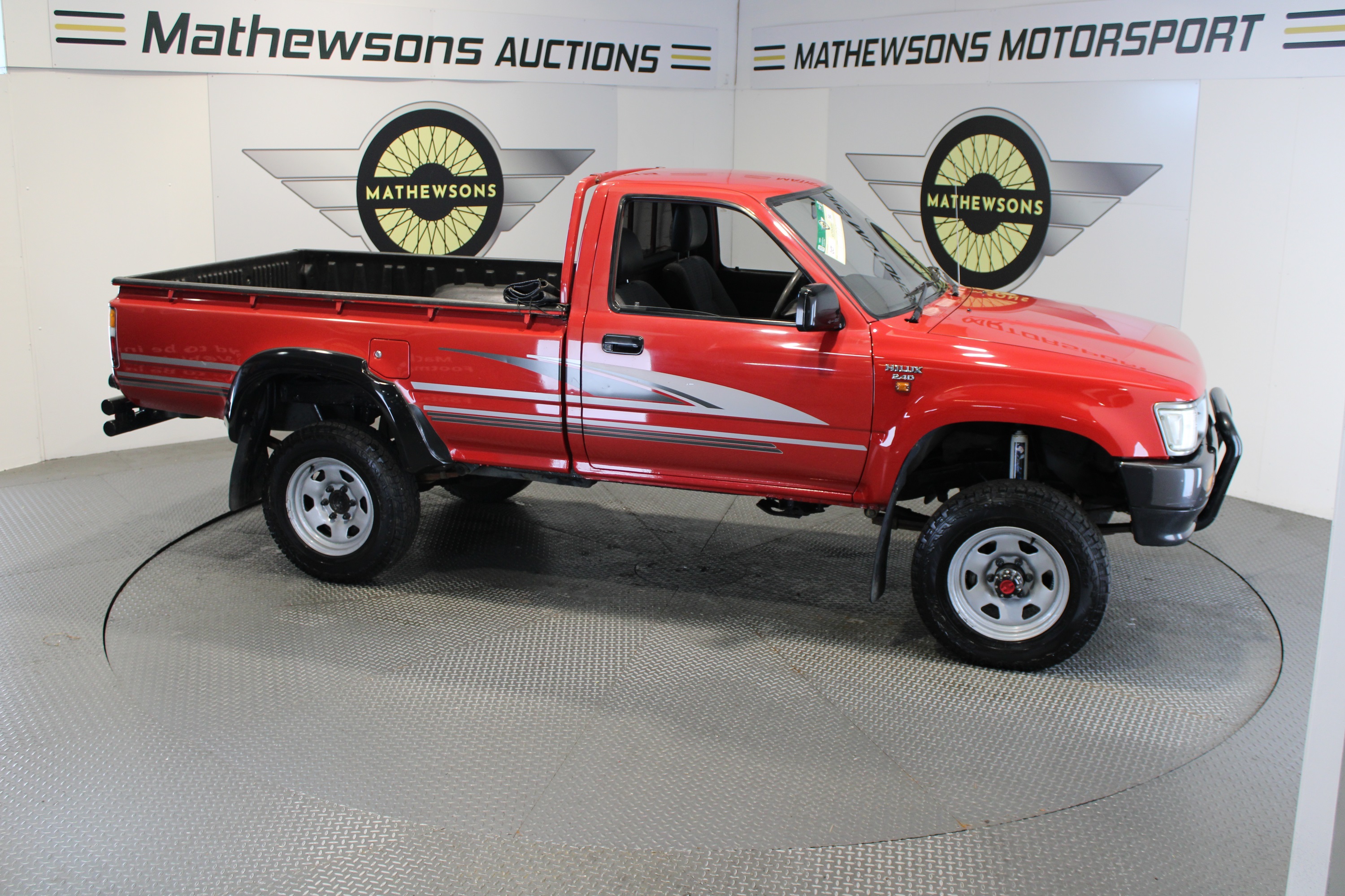 Lot 364 - 1995 TOYOTA HILUX 4X4 DIESEL