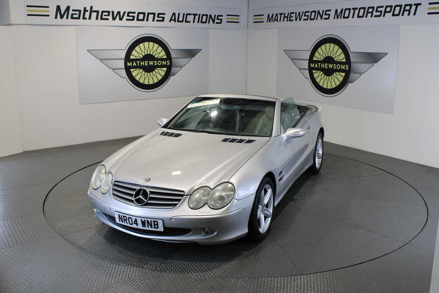2004 MERCEDES SL500 AUTO