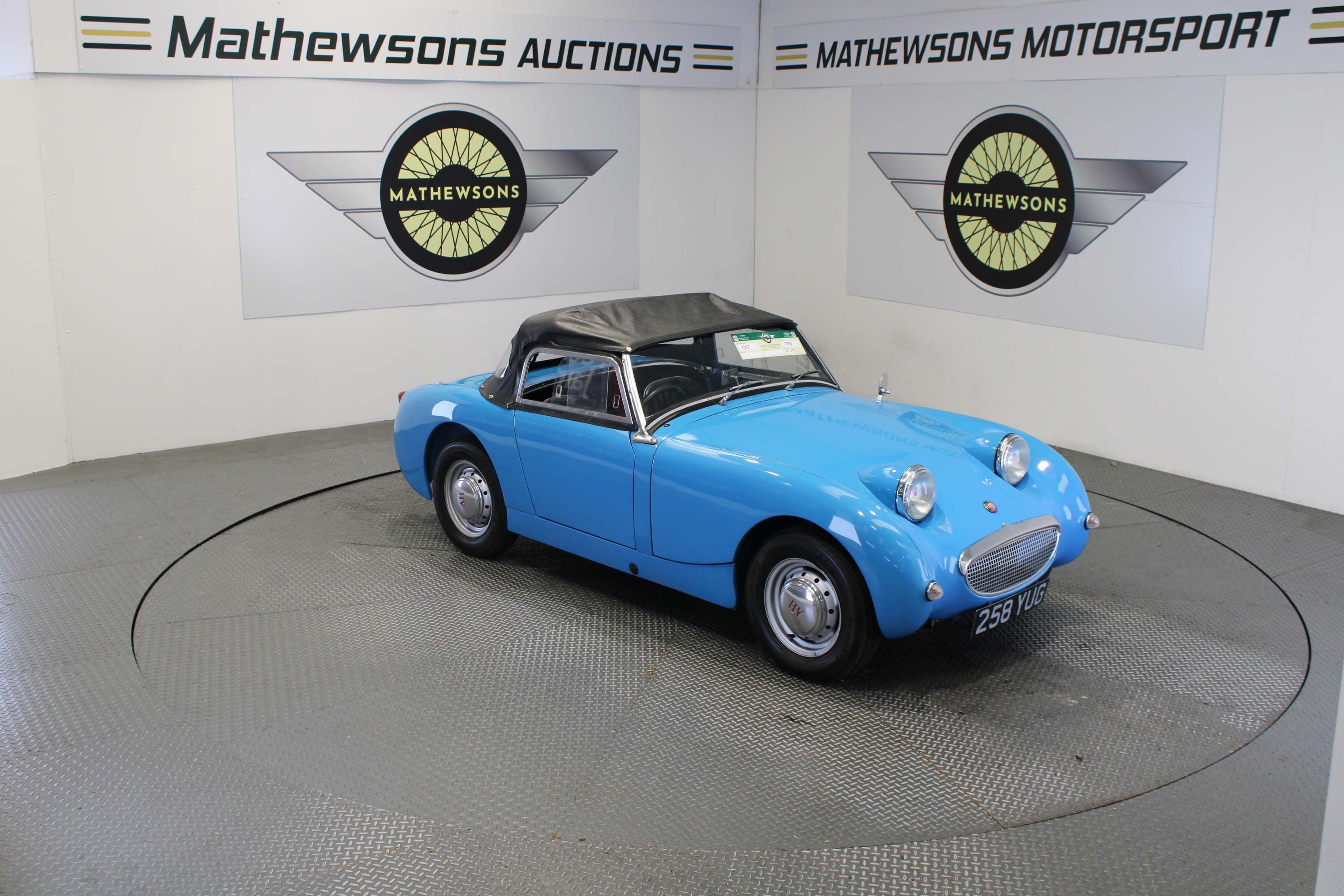 Lot 798 - 1960 AUSTIN HEALEY FROGEYE SPRITE