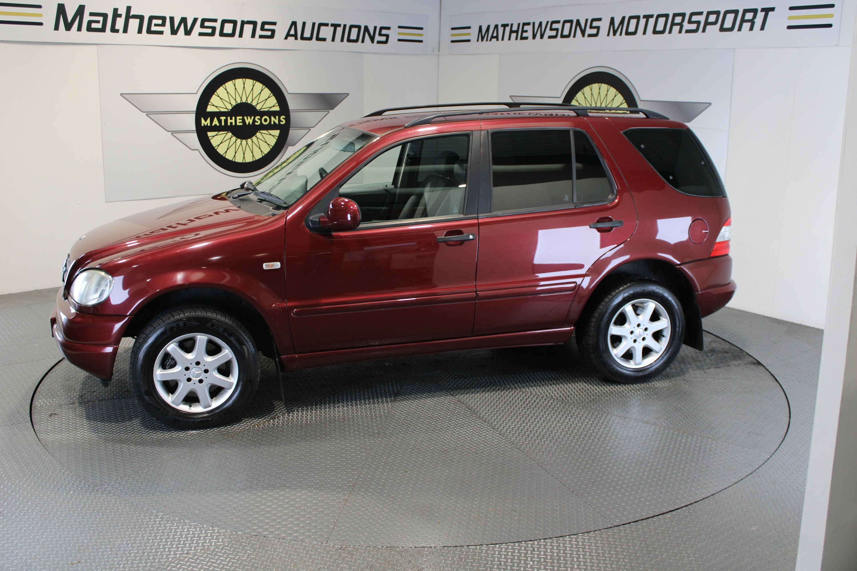Lot 396 - 2000 MERCEDES ML 430 AUTO