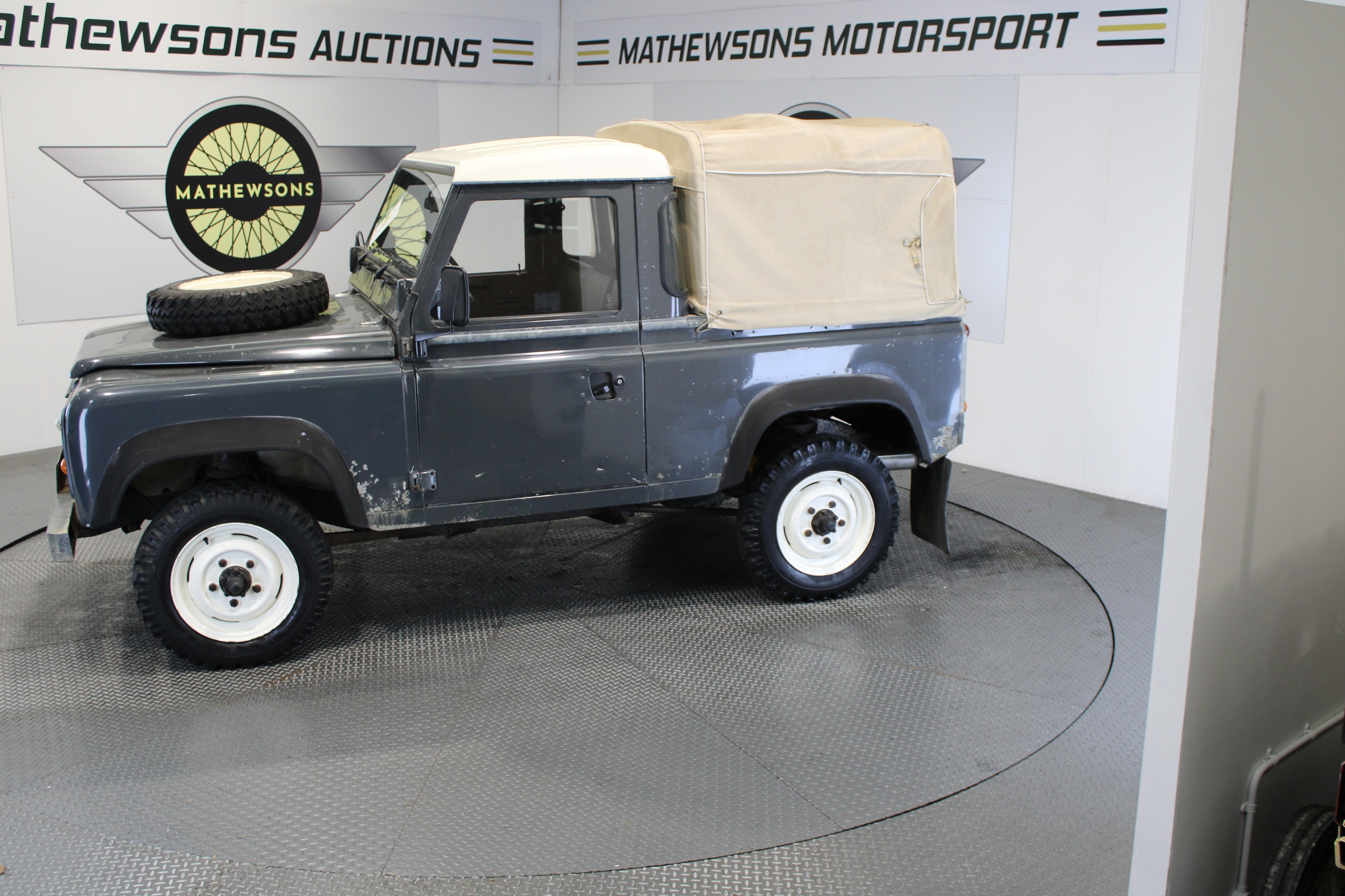 Lot 148 - 1985 LAND ROVER LR 90 4C REG