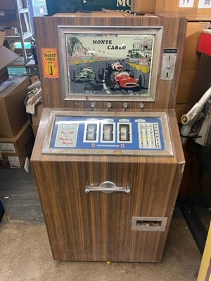 Lot 466 - 1950s/1960s FRUIT MACHINE