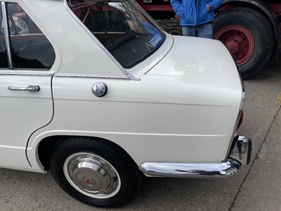 Lot 419 - 1968 TRIUMPH 1300