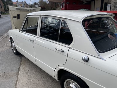 Lot 419 - 1968 TRIUMPH 1300