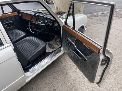Lot 419 - 1968 TRIUMPH 1300