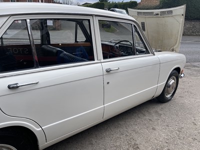 Lot 419 - 1968 TRIUMPH 1300
