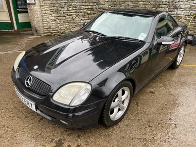 Lot 29 - 2002 MERCEDES SLK 320