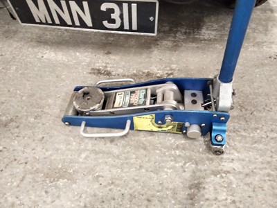 Lot 474 - CLARKES 1 1/4 TONNE JACK