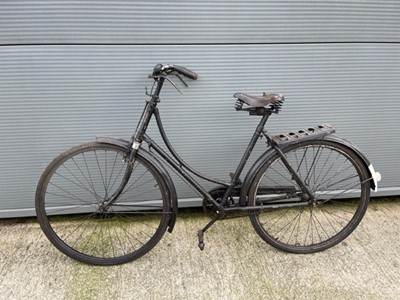 Lot 503 - LADIES BICYCLE