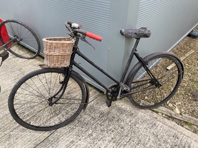 Lot 505 - LADIES BICYCLE