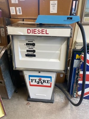Lot 33 - FLARE DIESEL PUMP