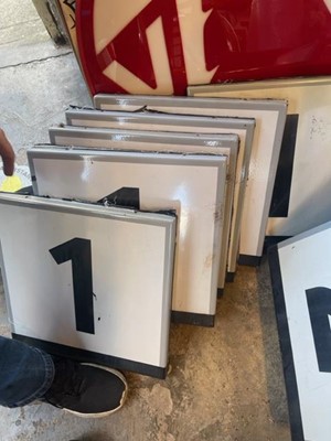 Lot 583 - 1 & 2 PLATFORM NUMBERS