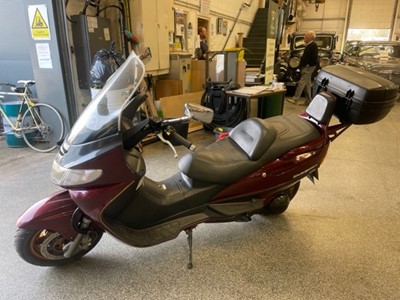 Lot 22 - 2001 SUZUKI BURGMAN 400