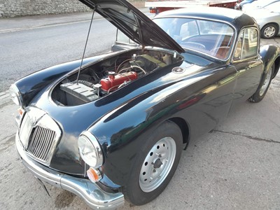 Lot 34 - 1961 MG A COUPE