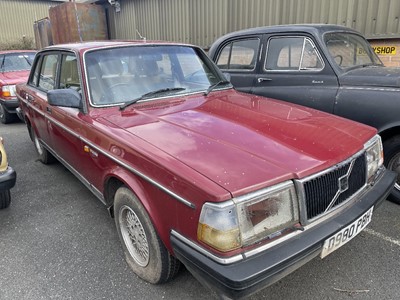 Lot 54 - 1986 VOLVO 240 GL