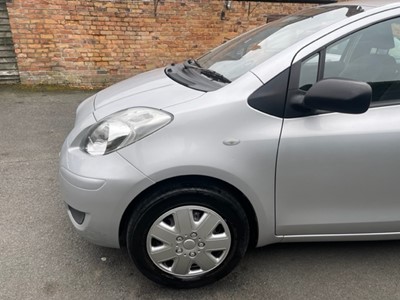 Lot 78 - 2009 TOYOTA YARIS