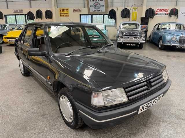 Lot 84 - 1992 PEUGEOT 309 GL