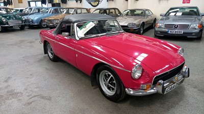 Lot 181 - 1971 MG B
