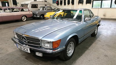 Lot 200 - 1985 MERCEDES 380 SL