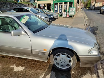 Lot 403 - 1995 MERCEDES SL320