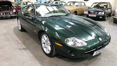Lot 254 - 1998 JAGUAR XK8 COUPE