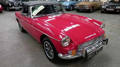 Lot 270 - 1971 MG B ROADSTER