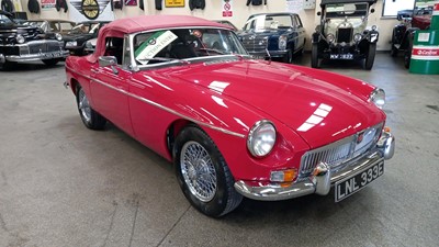 Lot 275 - 1967 MG B ROADSTER