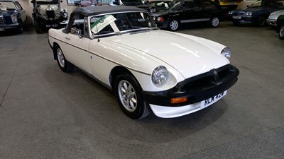 Lot 352 - 1980 MG B