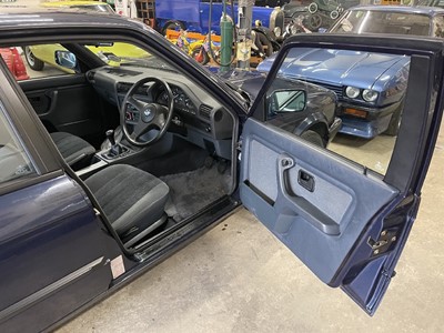Lot 424 - 1990 BMW 318i LUX
