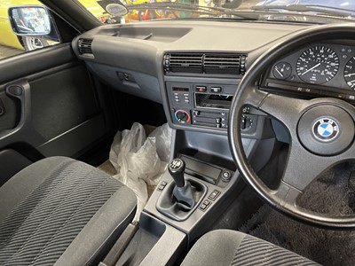Lot 424 - 1990 BMW 318i LUX