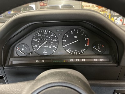 Lot 424 - 1990 BMW 318i LUX