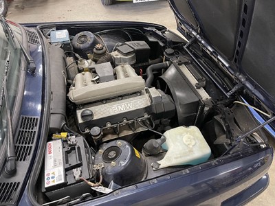 Lot 424 - 1990 BMW 318i LUX
