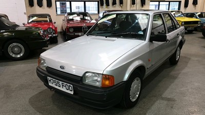 Lot 587 - 1990 FORD ESCORT L 5SPD