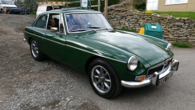 Lot 37 - 1972 MG B GT