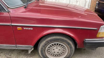 Lot 55 - 1986 VOLVO 240GL AUTO