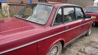 Lot 55 - 1986 VOLVO 240GL AUTO