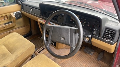 Lot 55 - 1986 VOLVO 240GL AUTO