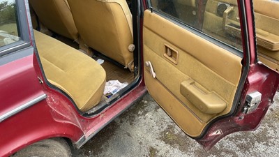 Lot 55 - 1986 VOLVO 240GL AUTO