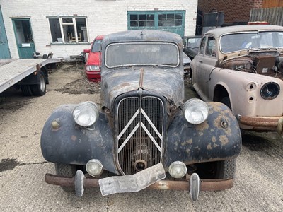 Lot 58 - 1952 CITROEN LIGHT 15