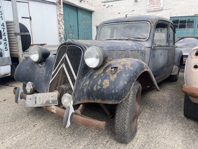 Lot 58 - 1952 CITROEN LIGHT 15