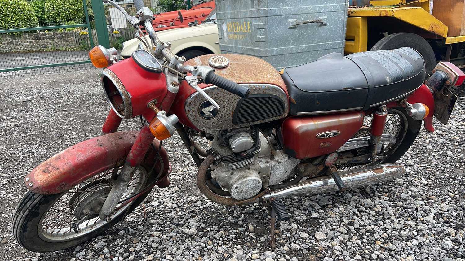 Lot 74 - 1975 HONDA CD175