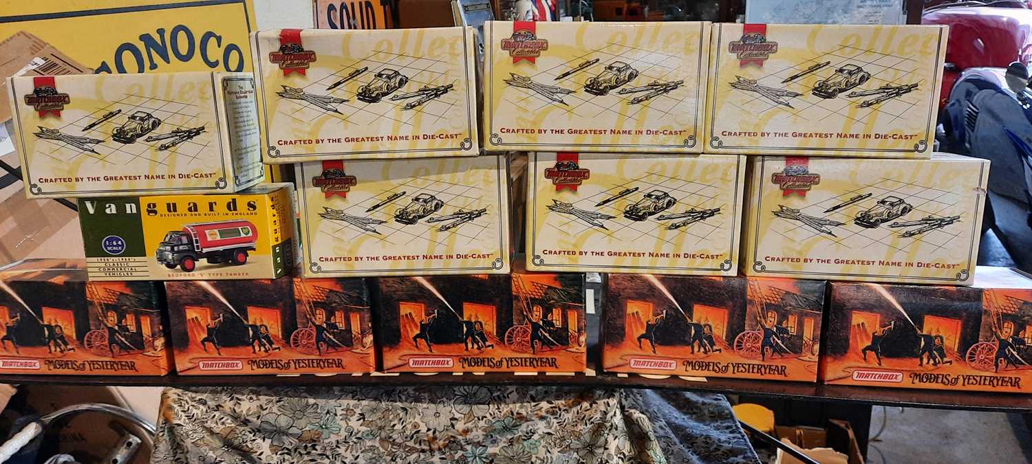 Lot 91 - AN ASSORTMENT OF 14  TOY VEHICLES