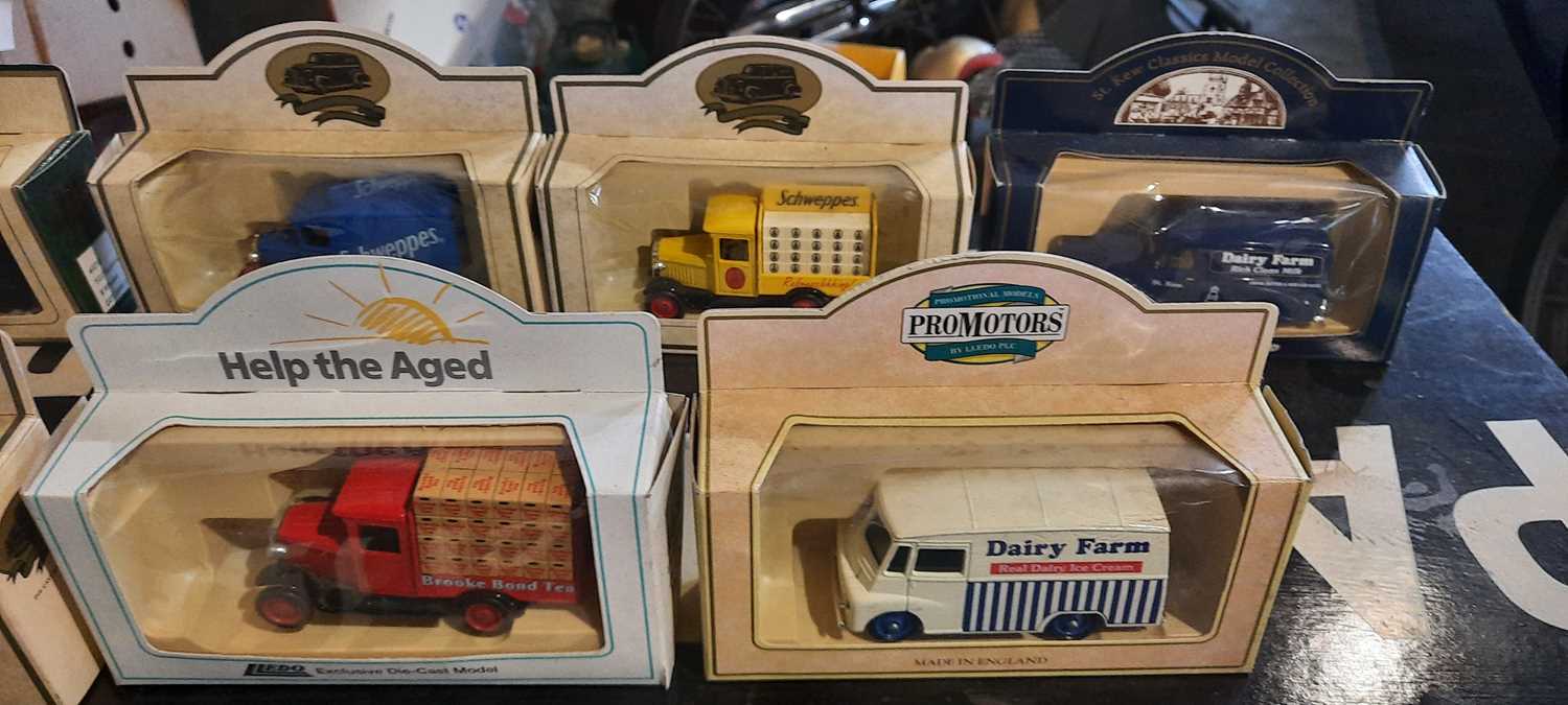 Lot 96 - 1  BOX OF 26 ASSORTED TOY VEHICLES