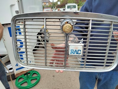 Lot 161 - RAC GRILLE