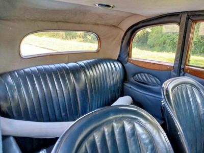 Lot 378 - 1933 ROVER 12 COUPE