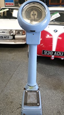 Lot 379 - AVERY PENNY WEIGHING MACHINE