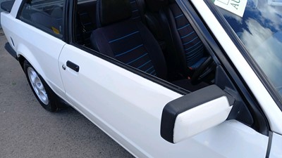 Lot 87 - 1982 FORD ESCORT XR3