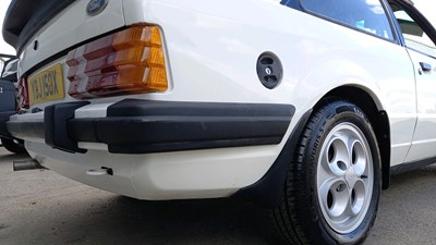 Lot 87 - 1982 FORD ESCORT XR3