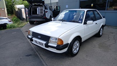 Lot 87 - 1982 FORD ESCORT XR3