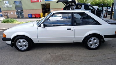 Lot 87 - 1982 FORD ESCORT XR3